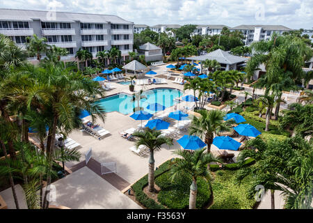 Stuart Florida,Hutchinson Barrier Island Marriott Beach Resort & Marina,hotel,area piscina,palme,FL150416001 Foto Stock