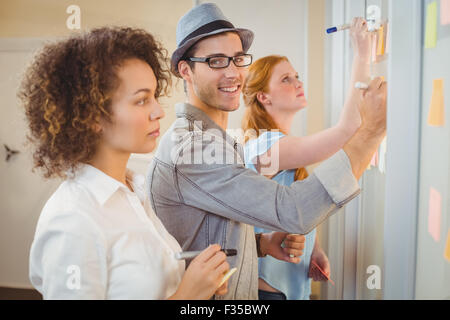 Imprenditore iscritto su note adesive Foto Stock
