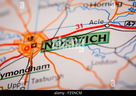 Mappa fotografia: Norwich City su una mappa stradale Foto Stock