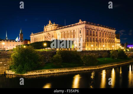 Riksdagshuset, La Casa del Parlamento di notte, Galma Stan, Stoccolma, Svezia. Foto Stock