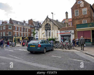 Yorks minor street chiamato Whip-Ma-Whop-Ma-Gate Foto Stock