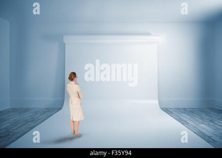 Immagine composita di pensare imprenditrice Foto Stock