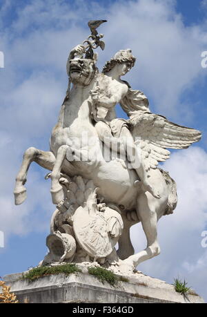 Statua di Mercurio Pegasus equitazione nei giardini delle Tuileries di Parigi, Francia Foto Stock