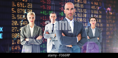 Immagine composita di colleghi d'affari sorridente in telecamera Foto Stock