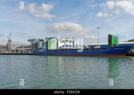 Il bulk carrier Celtic Crusader caricamento al Cliff Quay dock sul fiume til Orwell,Ipswich,UK Foto Stock