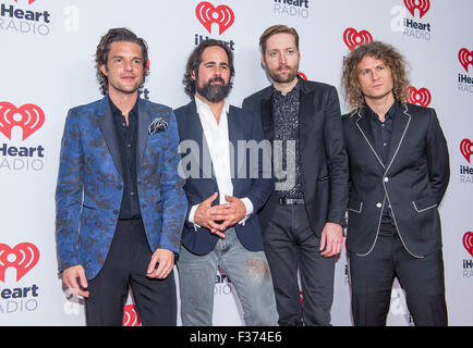 Brandon fiori, Ronnie Vannucci, Jr., Mark Stoermer e Dave Keuning assiste il 2015 iHeartRadio Music Festival di Las Vegas Foto Stock