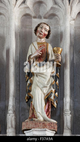 Giovanni apostolo, gotica scultura in legno, la chiesa parrocchiale di San Maurizio, Spitz, Wachau, Waldviertel, Austria Inferiore, Austria Foto Stock