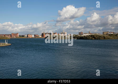 Una vista in tutta l'acqua dal lago marino in Southport Foto Stock