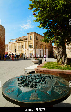 Scena di strada di Alghero, Sardegna Foto Stock