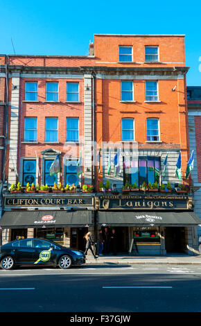 Lanigans Clifton Court Bar Hotel Theater a Dublino, Irlanda Foto Stock