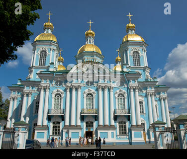 ST. Pietroburgo - Luglio 13: la cattedrale di San Nicola, luglio 13, 2013, nella città di San Pietroburgo, Russia, costruito nel 1762. Foto Stock