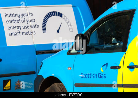 Scottish gas Vans. Ingegneri che visitano clienti scozzesi Scotland UK Foto Stock