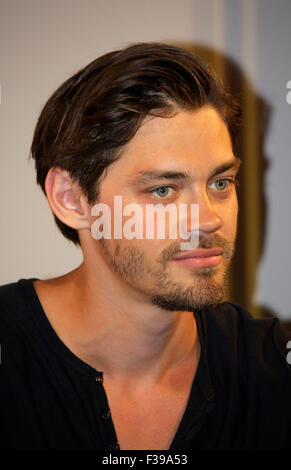 Tom Payne - Signierstunde, Kulturkaufhaus Dussmann, Berlin-Mitte. Foto Stock