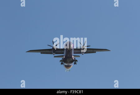 Flybe Dornier 328 sull approccio all'aeroporto Dundee Scozia Ottobre 2015 Foto Stock