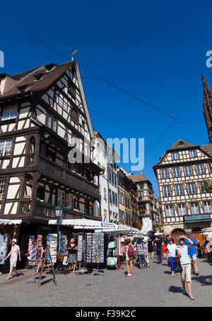 Strret di Strasburgo, Bas-Rhin, Alsazia, Francia Foto Stock