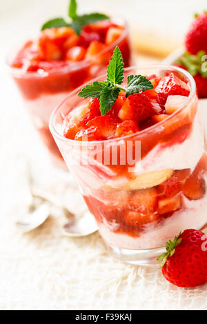 Dolce alle fragole Foto Stock