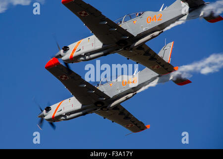 Due PZL-130 Orlik formatori polacca della Air Force in volo sopra Ostrava, Repubblica Ceca. Foto Stock