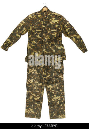 Il camuffamento giacca e pantalone isolati su sfondo bianco Foto Stock