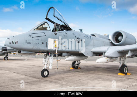 Fairchild Republic A-10 Thunderbolt II (parcheggiato) con il cockpit tettoia aperta e la scaletta in posizione Foto Stock