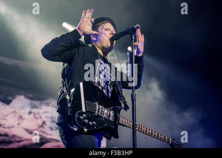Leeds, Regno Unito. Il 3 ottobre 2015. Fall Out Boy eseguire presso il Leeds prima diretta Arena, Leeds 03/10/2015 Credit: Gary Mather/Alamy Live News Foto Stock