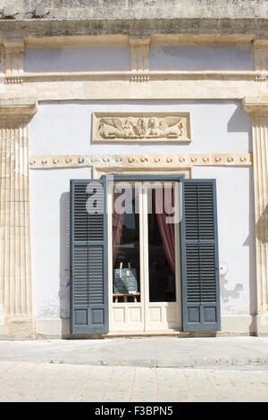 Circolo Coversazione fu costruito nel 1850 come un club sociale ma anche appeared in un certo numero di Ispettore Montalbano serie TV. Foto Stock