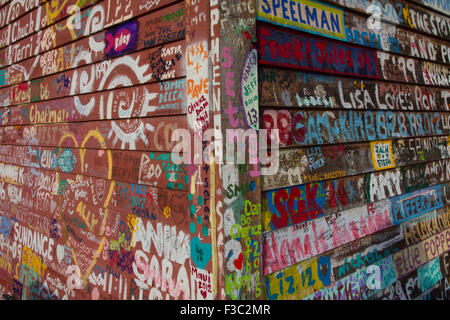 Anderson magazzino sul Anderson's Dock offre graffiti adornata Hardy Gallery, Efraim Door County, WI Foto Stock