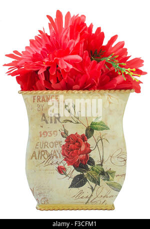 Mosca, Russia - 17 settembre 2015: vaso stagno con panno rosso fiori artificiali. La collezione retro vintage oggetto è dedicare Foto Stock