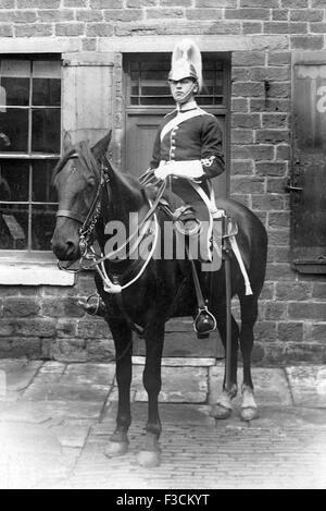 Soldato vittoriano con slade wallace equipaggiamento in pelle e martini henry fucile guerra boera periodo Foto Stock
