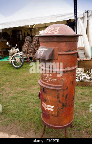 Regno Unito, Inghilterra, Lincolnshire, Lincoln, antiquariato, old Indian Post box per la vendita Foto Stock