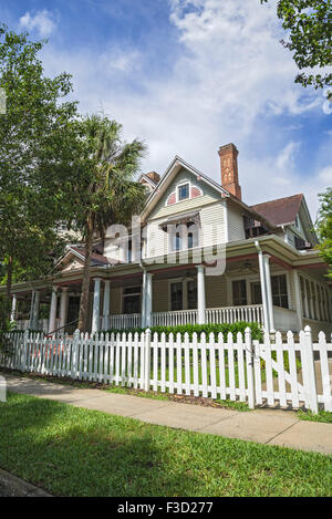 Vecchia Florida Cracker homes in North Central Florida cittadina di Alachua. Foto Stock