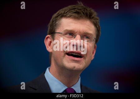 Manchester, Regno Unito. Il 5 ottobre 2015. L'Rt Hon Greg Clark MP, Segretario di Stato per le comunità e il governo locale parla al giorno 2 del 2015 Congresso del Partito Conservatore di Manchester. Credito: Russell Hart/Alamy Live News. Foto Stock