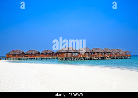 Isola maldiviana. Il paradiso nei tropici. Foto Stock