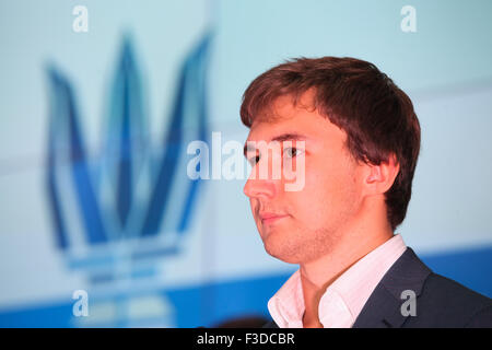 Baku in Azerbaijan. 05 ott 2015. Il russo grand-master e vincitore Sergei Karjakin durante la cerimonia di chiusura World Chess Cup 2015 Baku. © Aziz Karimov/Pacific Press/Alamy Live News Foto Stock