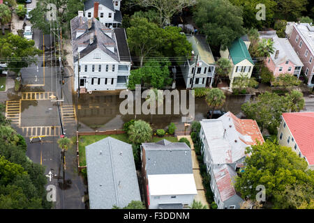 Charleston, Carolina del Sud, Stati Uniti d'America. 05 ott 2015. Vista aerea di acque alluvionali dopo record tempeste oggetto di dumping più di due piedi di pioggia sul lowcountry Ottobre 5, 2015 a Charleston, Carolina del Sud. Foto Stock