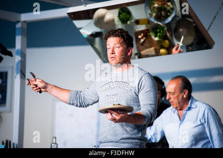 Jamie Oliver e Alex James' Big Feastival, Kingham, Cotswolds,UK Foto Stock