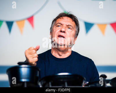 Raymond Blanc, chef, da Belmond Le Manoir aux Quat' Saisons Jamie Oliver e Alex James' Big Feastival, Kingham, Cotswolds,UK Foto Stock