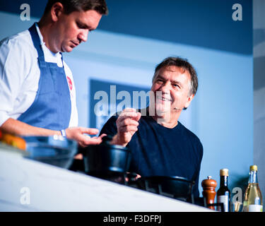 Raymond Blanc, chef, da Belmond Le Manoir aux Quat' Saisons Jamie Oliver e Alex James' Big Feastival, Kingham, Cotswolds,UK Foto Stock