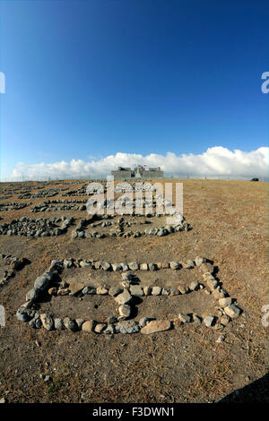 Sul lato meridionale di Russian-Cossack Guerra civile luogo di sepoltura e memorial sezione sulla cima della collina usato dagli alleati camps. Punta. Foto Stock