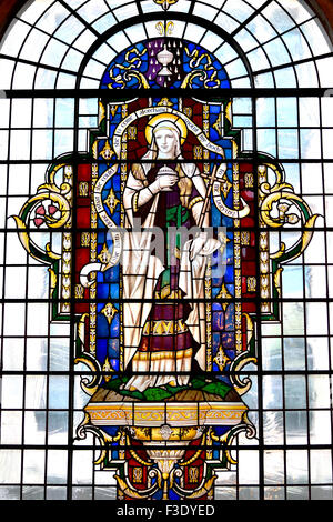 Londra, Inghilterra, Regno Unito. Chiesa di St Lawrence Jewry accanto al Guildhall - vetrata: Maria Maddalena Foto Stock