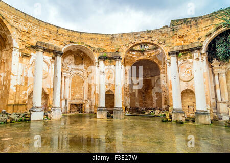 MAZARA DEL VALLO, Italia - 22 febbraio 2014: vista giorno di Sant'Ignazio rovine della chiesa a Mazara del Vallo, Italia. Foto Stock