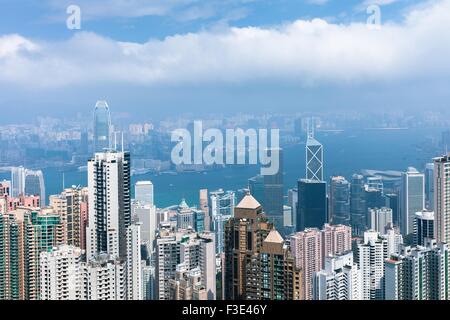 Regione Amministrativa Speciale di Hong Kong, Hong Kong - 24 February, 2014: vista diurna della skyline di Hong Kong dal Victoria Peak, Hong Kong Foto Stock