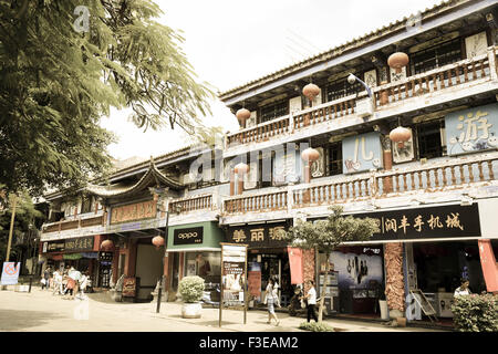 Architettura tradizionale cinese in Yunnan in Cina. Foto Stock