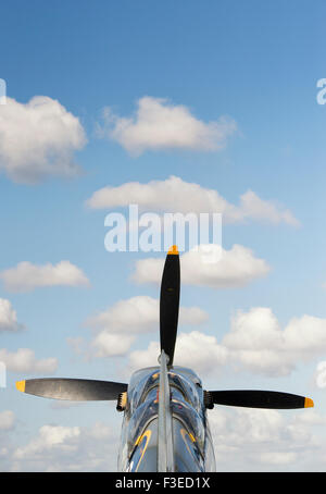 La grazia Spitfire ML407 a Sywell Aerodrome, Northampton, Inghilterra Foto Stock