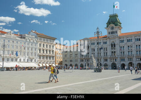 Piazza Trieste, la Piazza dell Unita d'Italia nel centro di Trieste, Italia. Foto Stock