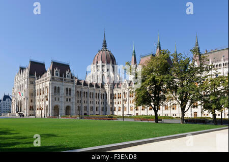 Il Parlamento ungherese edificio in Budapest, Ungheria. Foto Stock