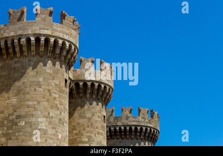 Torri del Palazzo del Gran Maestro, nella vecchia città di Rodi, in Grecia. Foto Stock