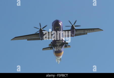 Flybe Dornier 328 sull approccio all'aeroporto Dundee Scozia Ottobre 2015 Foto Stock