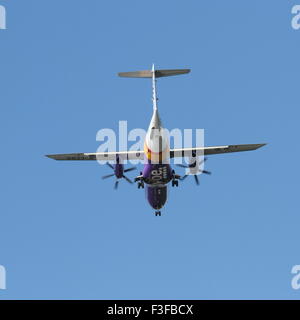 Flybe Dornier 328 sull approccio all'aeroporto Dundee Scozia Ottobre 2015 Foto Stock