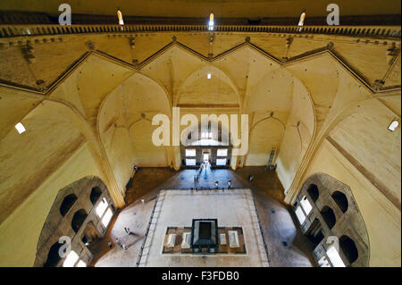 Architettura islamica Golgumbaz costruito nel 1659 da Muhamed Adil Shah in1627 57 ; Bijapur ; Karnataka ; India Foto Stock