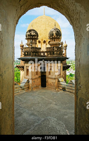 Architettura islamica Golgumbaz costruito nel 1659 da Muhamed Adil Shah nel 1627 57 ; Bijapur ; Karnataka ; India Foto Stock